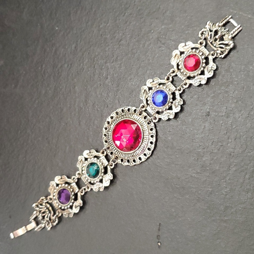 Silver tone filigree bracelet DY
